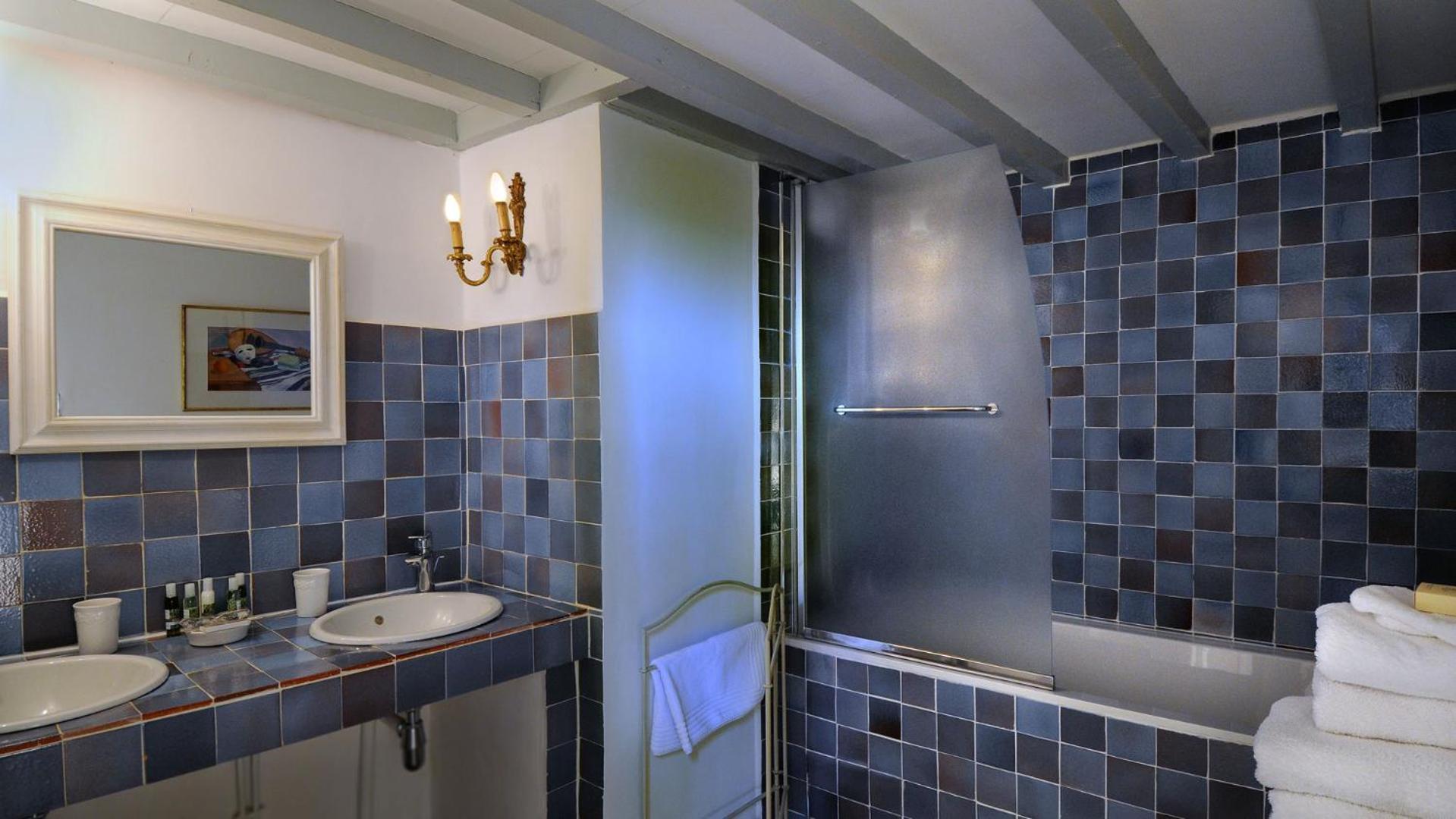 Chateau Royal De Saint-Saturnin Room photo