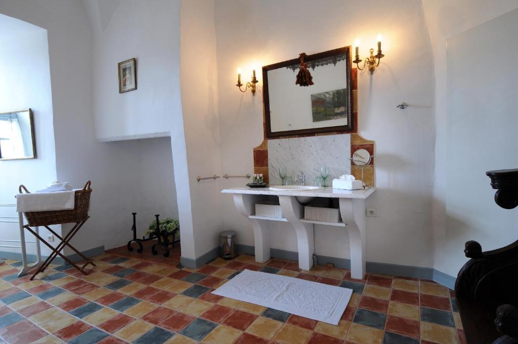 Chateau Royal De Saint-Saturnin Room photo