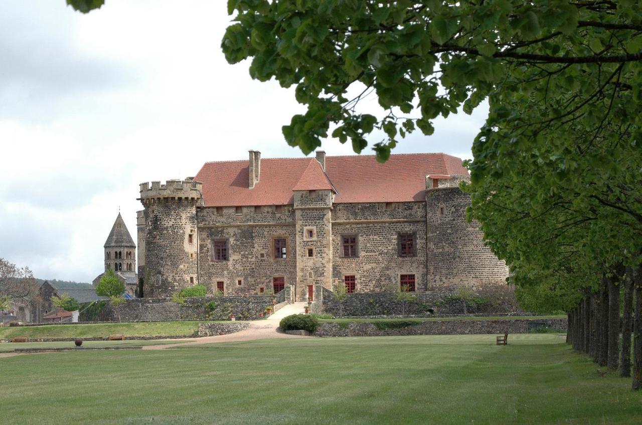 Chateau Royal De Saint-Saturnin Amenities photo